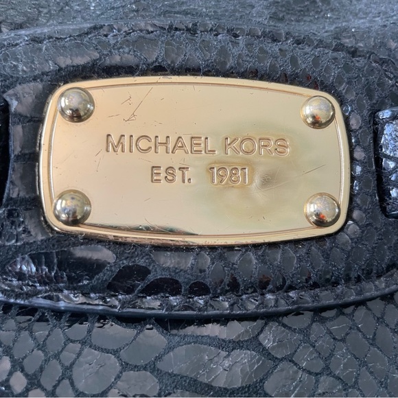 Michael Kors Snake Embossed Hamilton Handbag Black - Picture 2 of 13